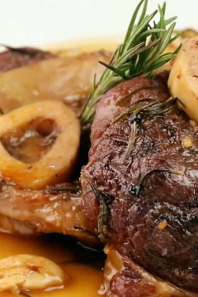 Jarrete de Carne Bovina com Alho e Alecrim, imagem do material ilustrado